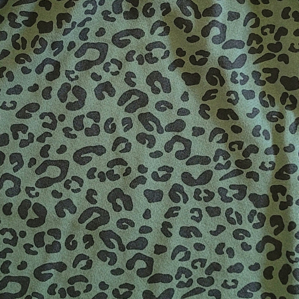 Blank NYC🗽Leopard🐆 Print Lounge Shorts - NWT - Picture 8 of 14